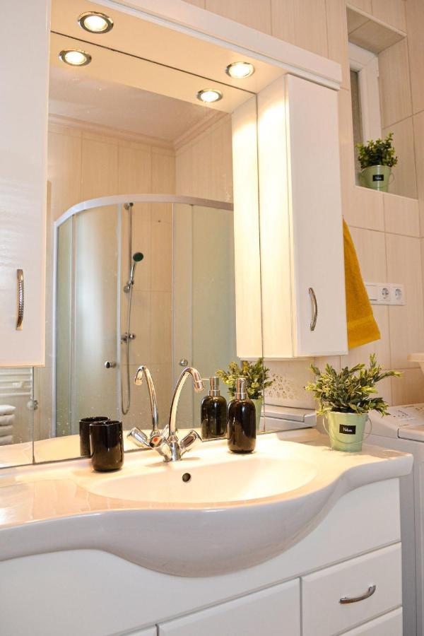 Unicum Apartment *